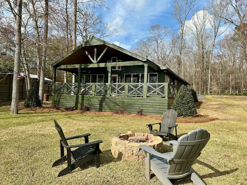 Holiday House - Lakefront - Image 1