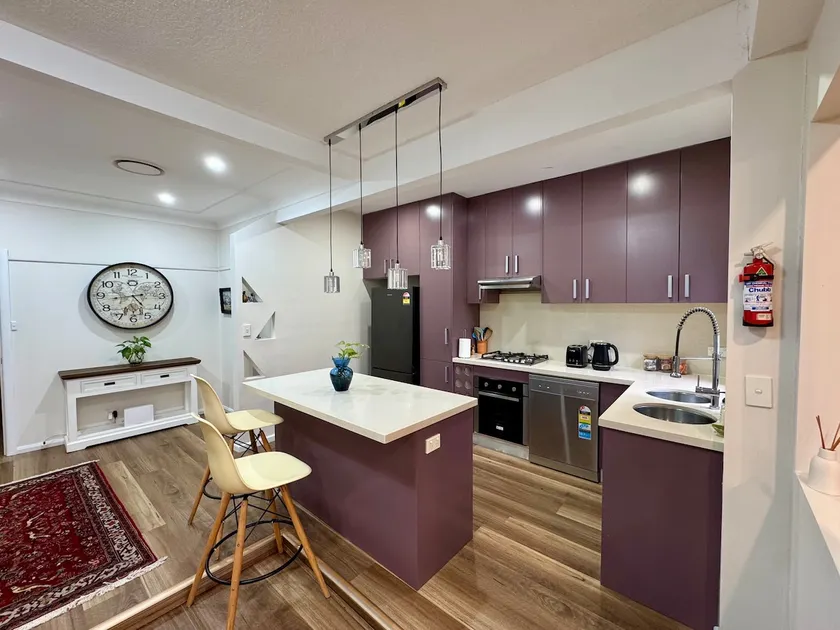 Quiet & Modern 3-Bedroom House - Image 1