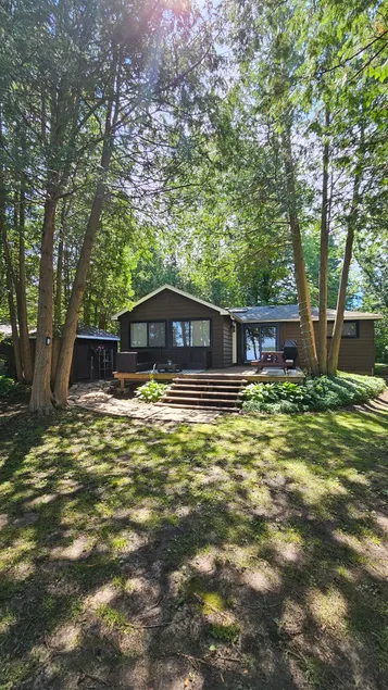 Private Waterfront Cottage with Stunning Sunsets - Image 1