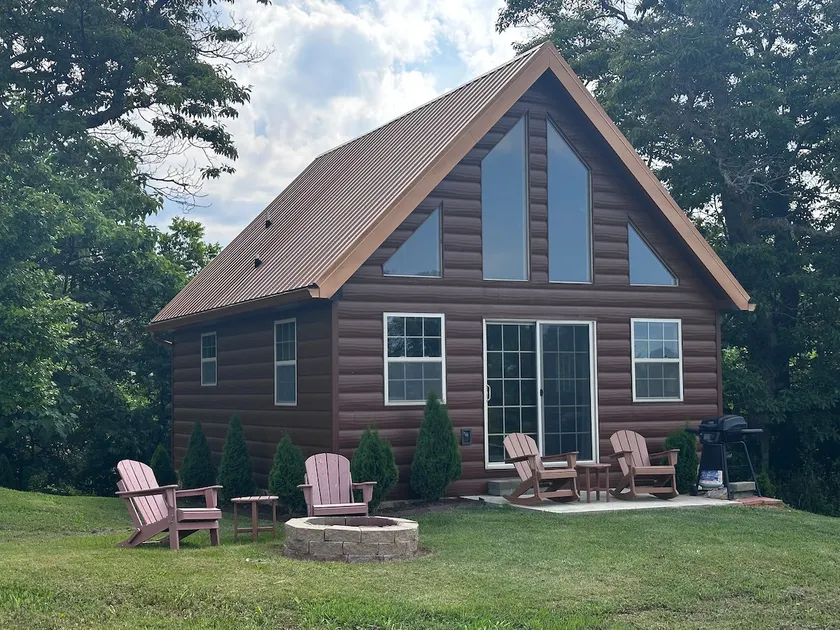 Rustic Elegance, 1 bedroom cabin in the heart of Jonesborough. - Image 1