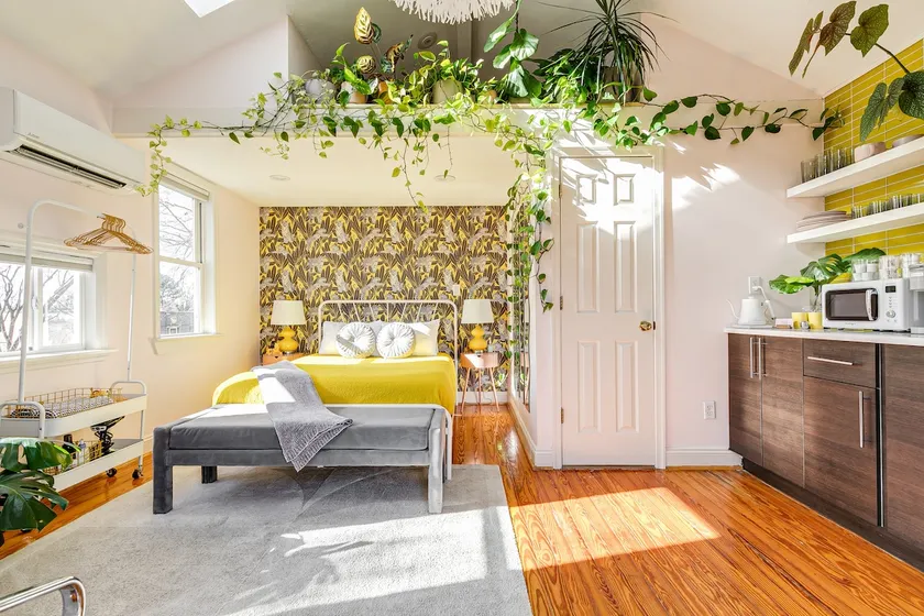 Funky, Private Guesthouse Near Richmond Food Scene - Image 1