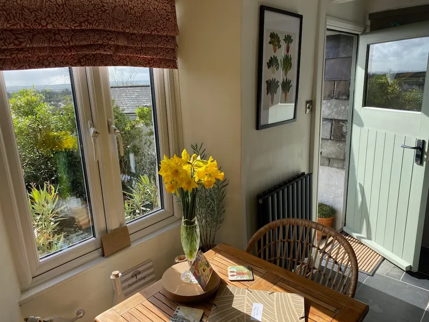 Character cottage in the Tamar Valley, Devon - Image 1