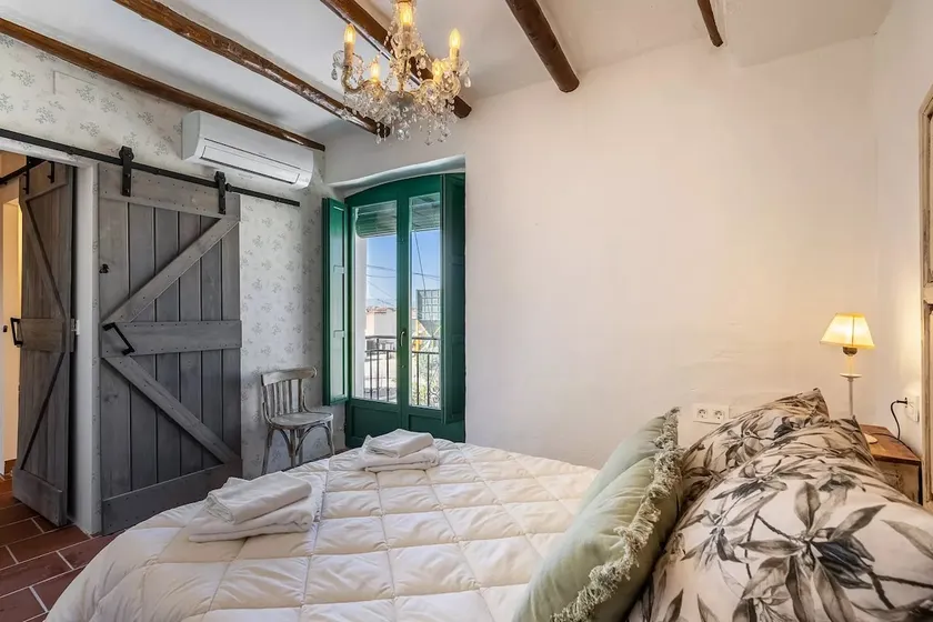 COUNTRY HOUSE WITH CHARM - Image 1
