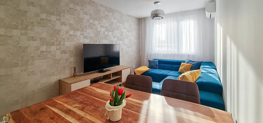 Modern, two-room apartment in the KVP housing estate - Image 1