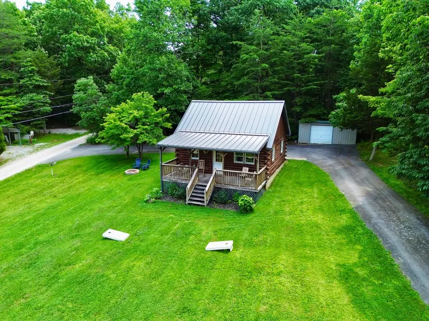 Rustic Cabin Getaway - Image 1