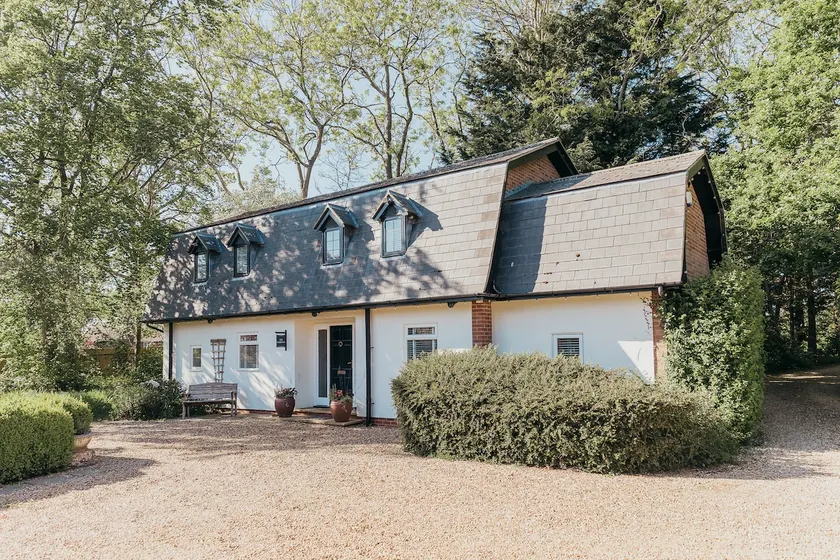 The Furrows 3 Bedroom Cottage Silverstone - Image 1