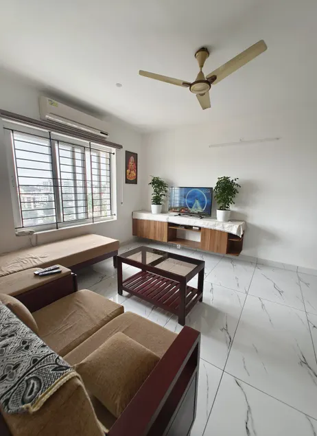 Luxurious Apartment with a pool and gym near Trivandrum railway station - Image 1