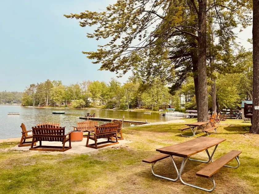 Cottage 5 | Steps to the Lake + Bonfires + Kayaks - Image 1
