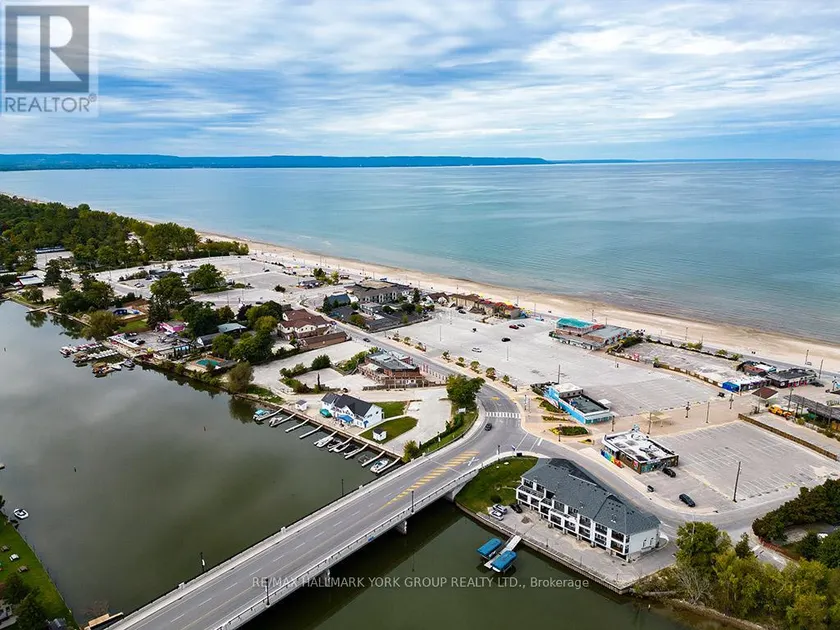 The Wasaga Beach House - Image 1
