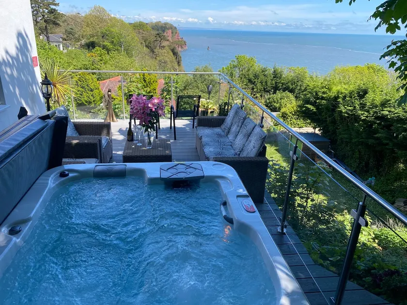Stunning Home with Panoramic Sea views Teignmouth - Image 1