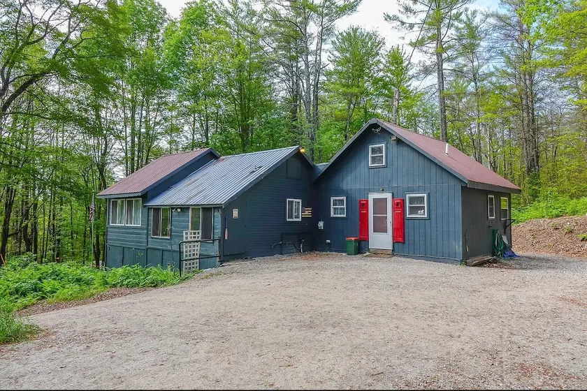 Cozy cabin getaway in the White Mountains - Image 1