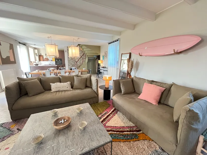 5-bedroom house, Cozy 180 m², full of charm - Image 1
