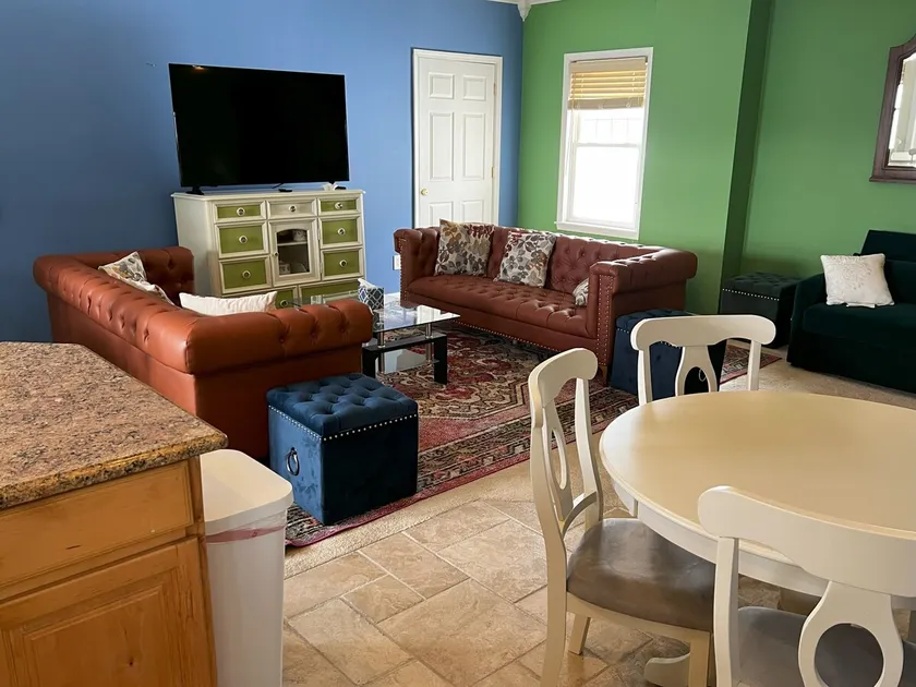Scenic 2 bed, 1.5 bath condo with river views on St. Clair River - U2 - Image 1
