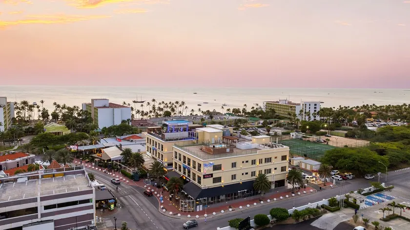 PalmBeach 3BR2BA Condo Close 2 Beach & Attractions - Image 1