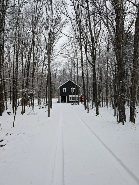 Quiet 3 bedroom wooded home in Baileys Harbor - Image 1