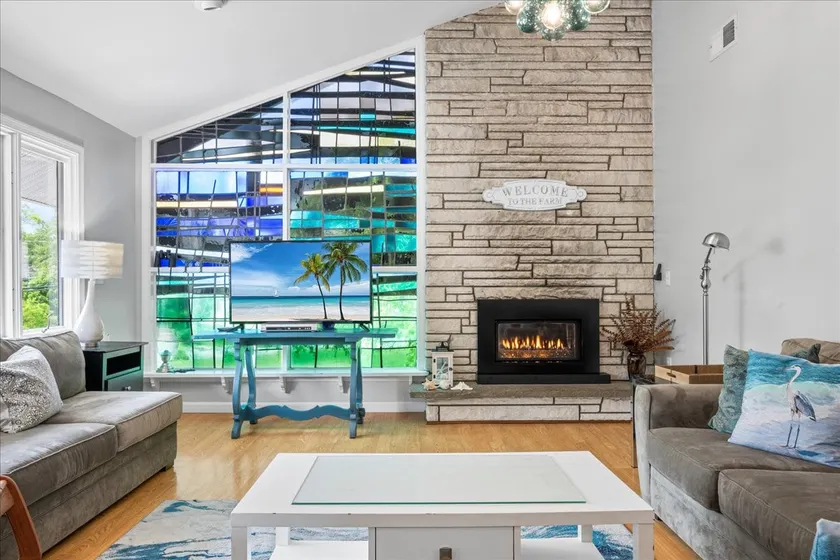 Exceptional Contemporary Retreat with 4 King Beds in Mystic CT - Image 1