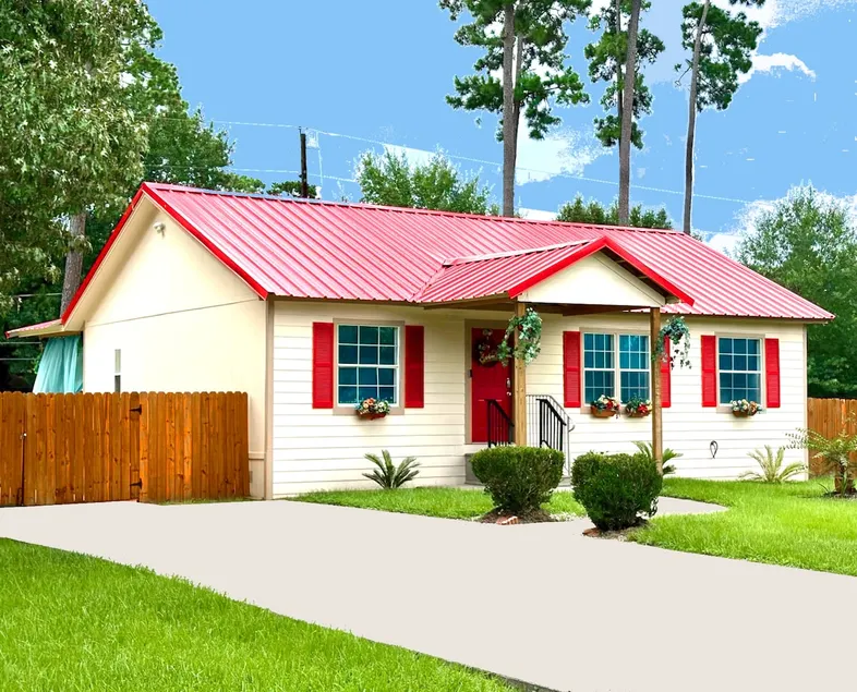 Bohemian 3BR Home King bed+RV-Boat-Trailer Parking - Image 1
