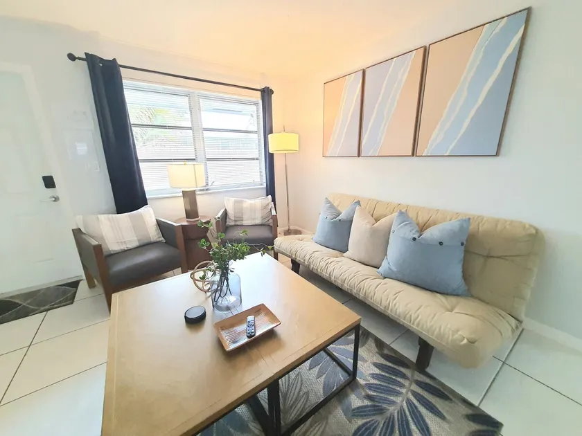 Lovely Modern 2Bdrm Home, Close to FLL & Beach - Image 1