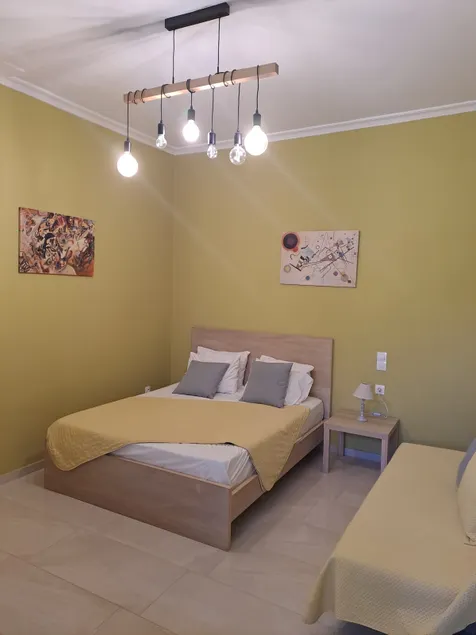 Vicky's place,near Athens airport - Image 1
