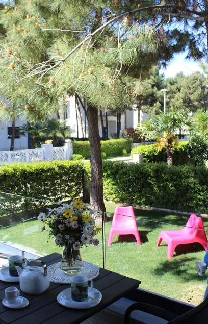 Lovely condo, fully furnished, free parking place. - Image 1