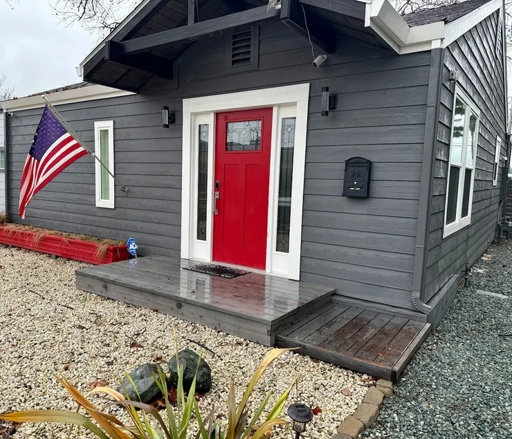 Charming Home, near beautiful park and tennis courts! - Image 1