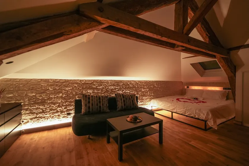 Chic escape, spa and sauna under the roofs - Image 1