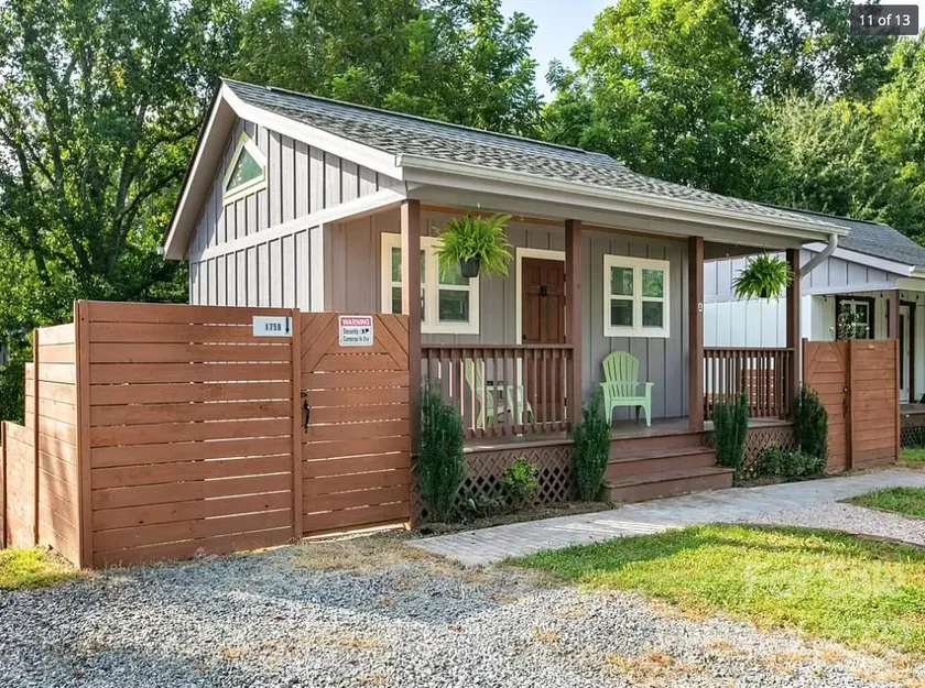 Duckworth Cottage (Unit B) - Steps to Downtown! - Image 1