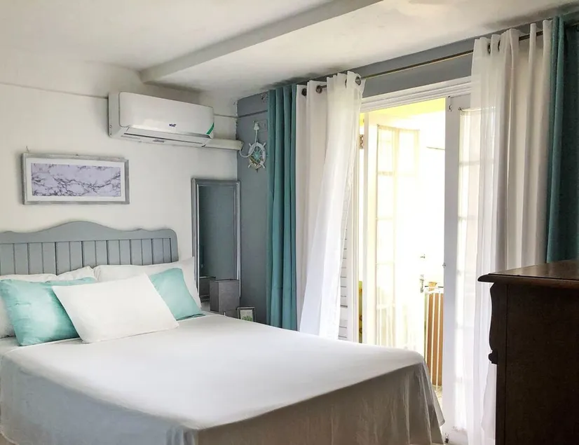 Luxe Beachfront Retreat (Walk to the Beach) #6 - Image 1