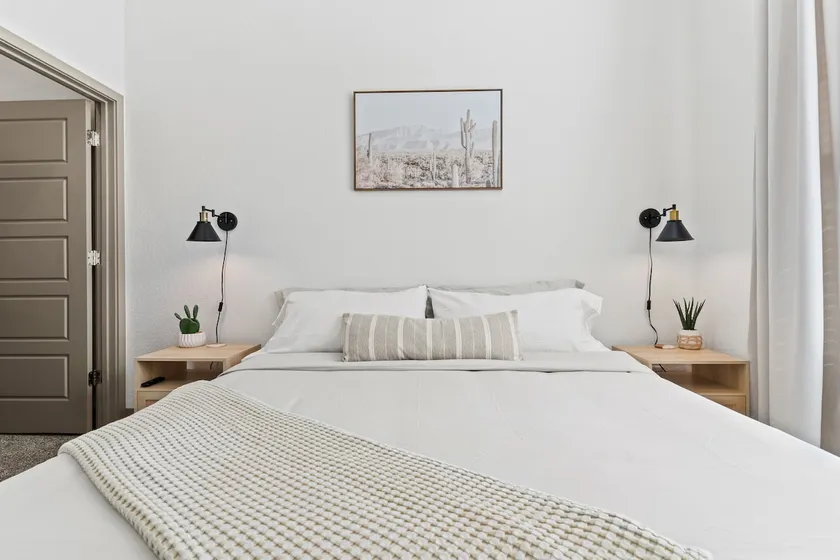 Cute & Chic Private Guest Suite w/King Bed! - Image 1