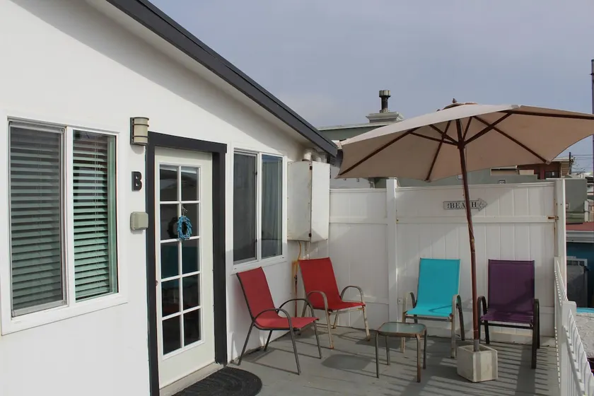 Relaxing House steps from the Beach - Image 1