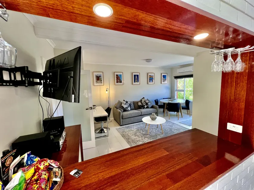Private 1 Bedroom Guest-house - Free Parking. - Image 1