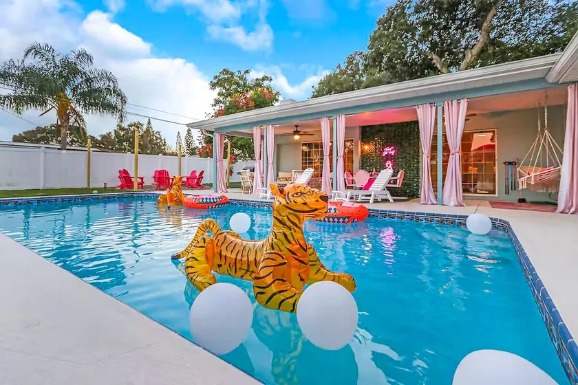 Clearwater GLAM | Pool, Games, Hot Pink Oasis! - Image 1