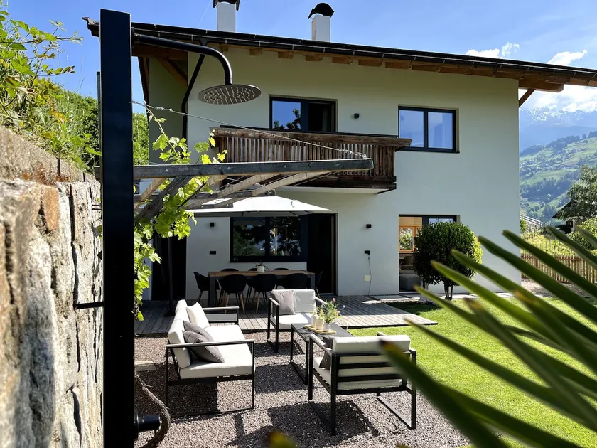 Vacation villa with panoramic views - Image 1