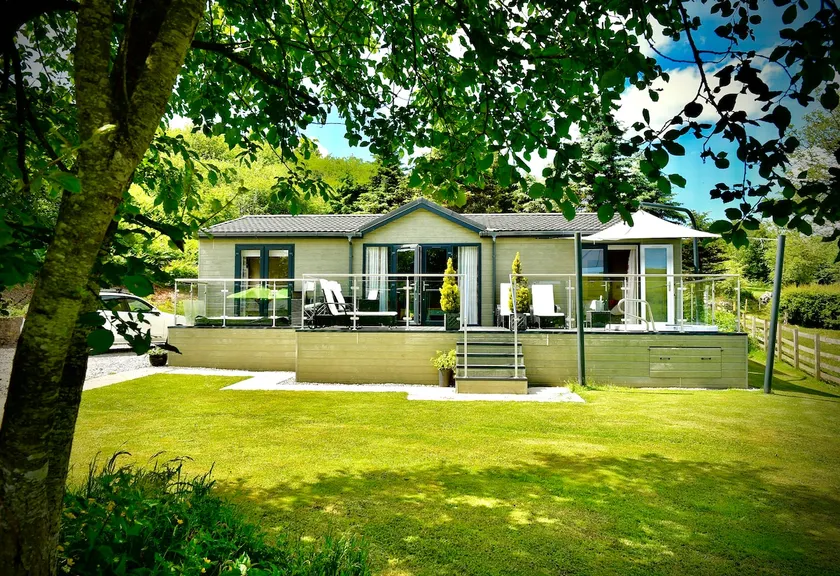 Arbennig Luxury Lodges - Image 1