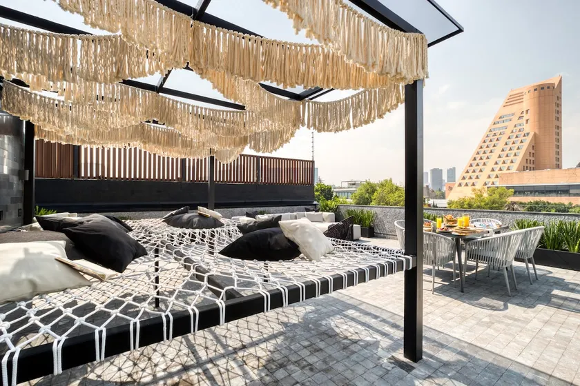 Hip Apt w/Great Location | Shared Rooftop Terrace! - Image 1