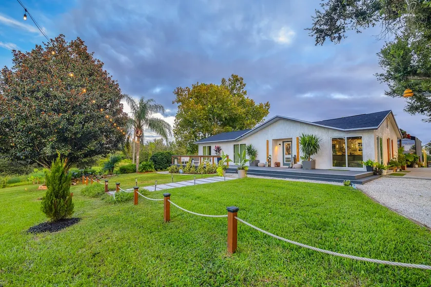 Private Country House | 16 Guests | Gatherings - Image 1
