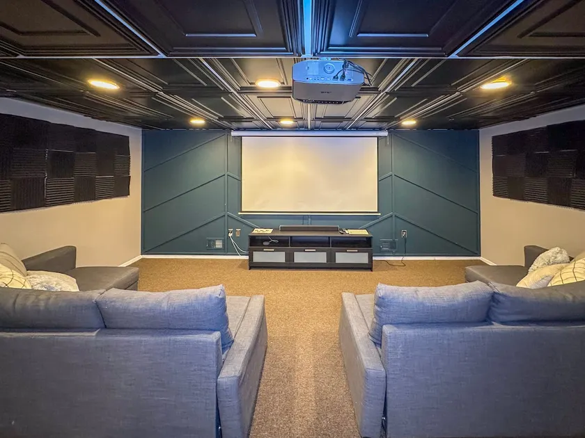 Royal Retreat 3BR/3BA|Movie Theater|Mini Golf|Bar - Image 1