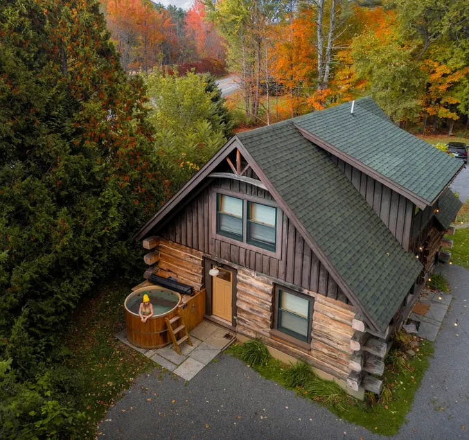 Log Cabin • 10 Min to Whiteface • Hot Tub • Sauna - Image 1