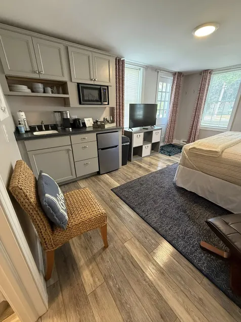 New 1 bedroom efficiency rental in downtown Canton - Image 1