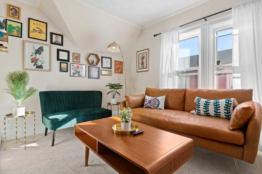 Bright & Cheerful w/ King Beds - Walk Everywhere! - Image 1