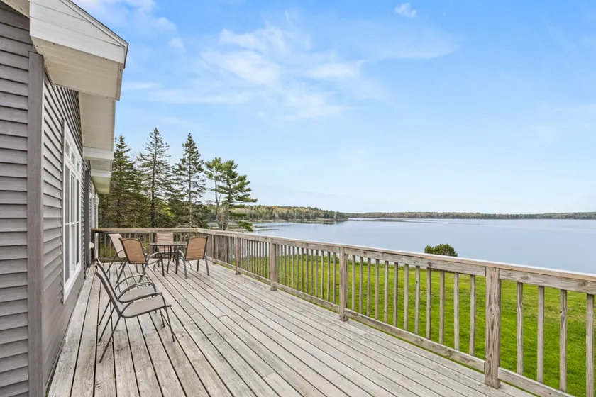 Maine Bay House - Image 1