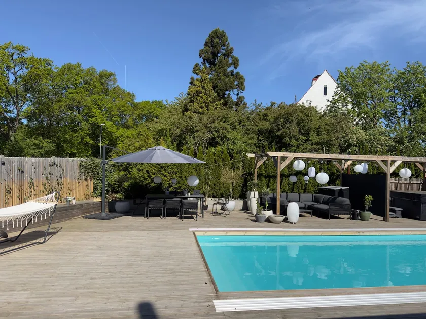 Pool house with walking distance to the beach - Image 1