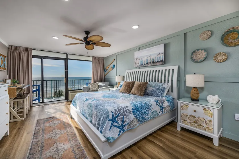Romantic Oceanfront Getaway | Sparkling Clean - Image 1