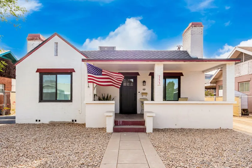 Historic Home in Downtown Phoenix Close to Airport - Image 1