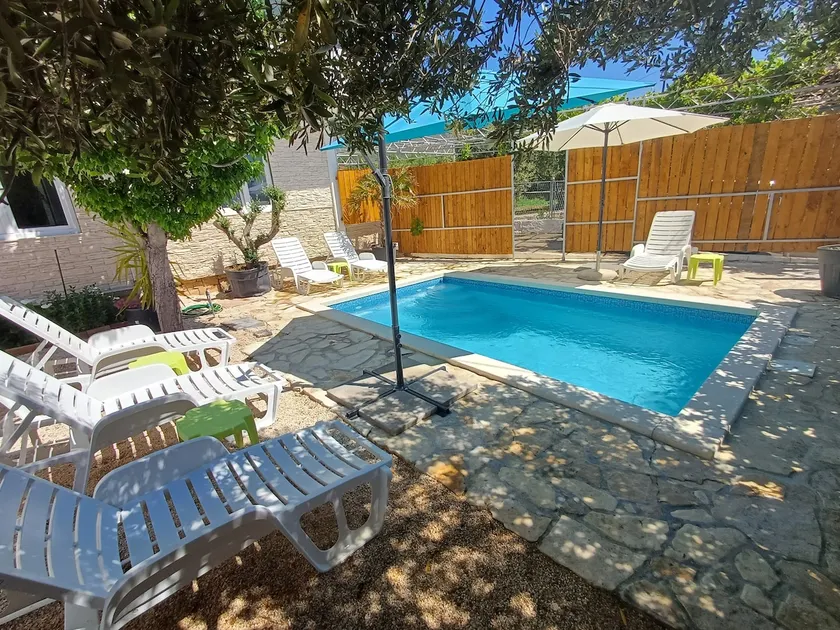 Apartman with swiming pool - Image 1