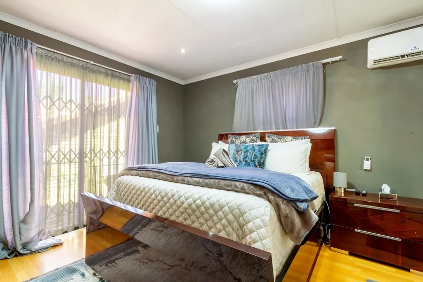 Cheerful 1-bedroom cottage, access to shared pool - Image 1