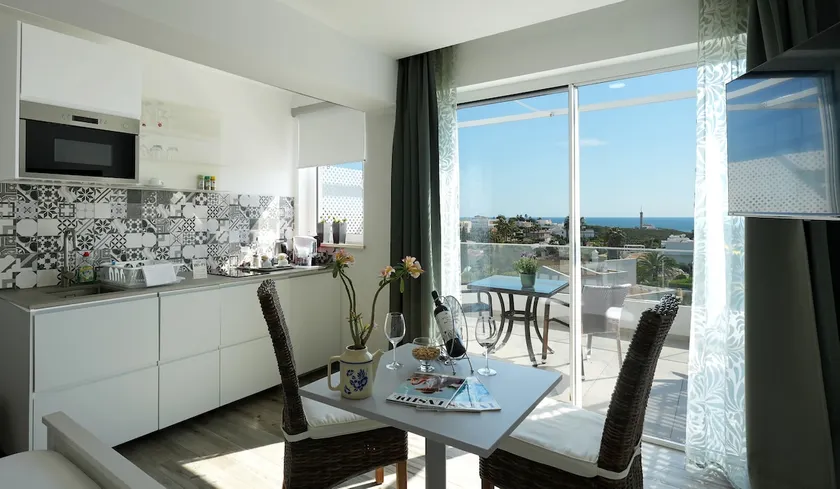 Studio 6 - Sea-View Studio with kitchenette - Image 1