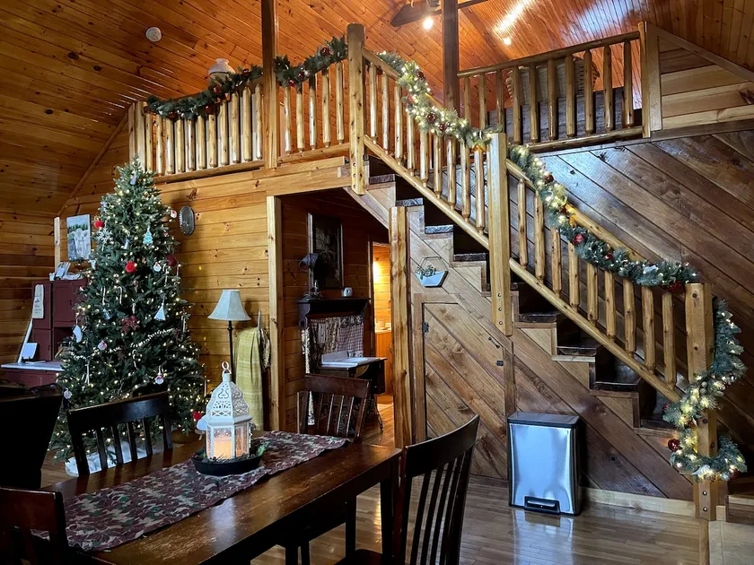 Farm Stay at Holly Haven Cabin -Graham Estates LLC - Image 1