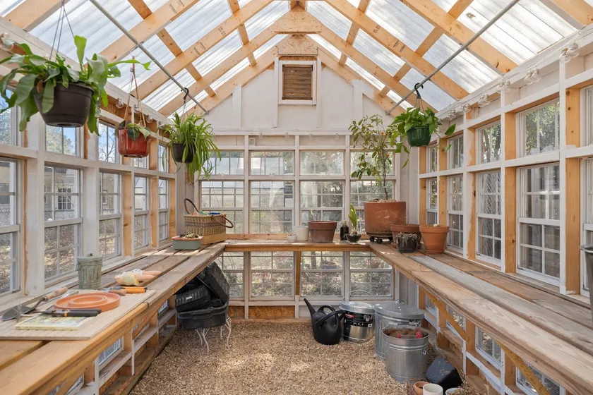 Spotless Garden Cottage Near GSU - Image 1