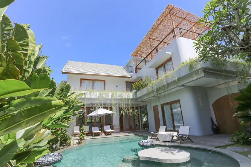 3BR Villa w/ Private Pool 250m to Bingin Sea Views - Image 1
